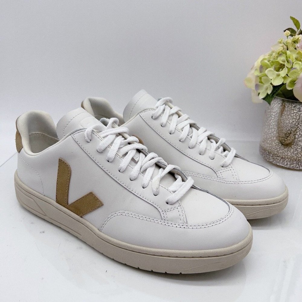 Veja V- 12 Fashion Sneaker Extra-White Dune Suede / Leather Mens EU 45 U…